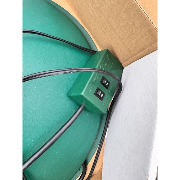 EZ Rotating Christmas Tree Stand Rotates 360° For Artificial Trees Upto 8.5 Feet - Picture 5 of 15